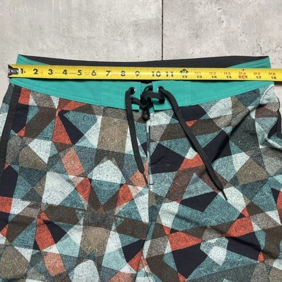 Prana Swim Trunks Mens Sz 33 Colorful Geometric Beach Surf High Seas Boardshorts - Picture 6 of 7